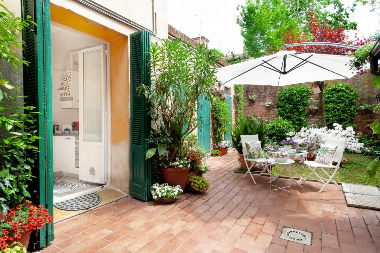 Apartamento Un'Oasi Di Pace Ferrara Exterior foto