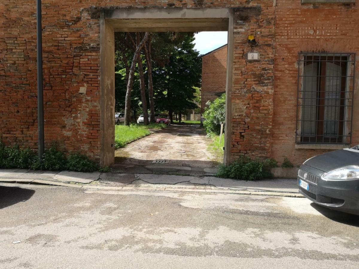 Apartamento Un'Oasi Di Pace Ferrara Exterior foto